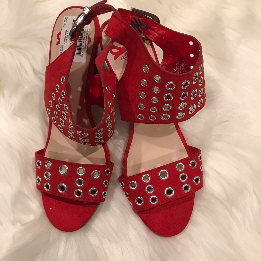 Red sandals - Picture 2 of 5